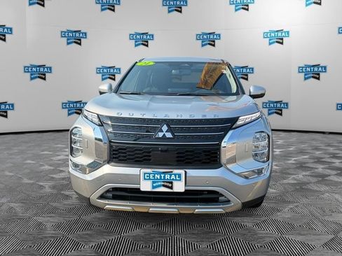 Used 2024 Mitsubishi Outlander AWD image 8