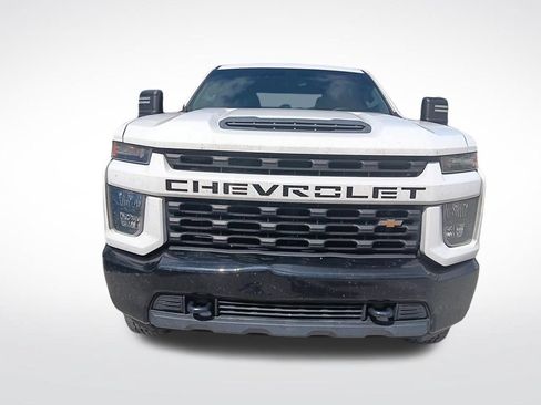 Used 2020 Chevrolet Silverado 2500 Custom RWD image 3