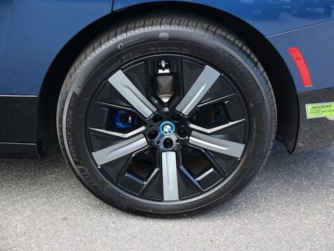 Used 2023 BMW iX M60 w/ Executive Package AWD/4WD image 10