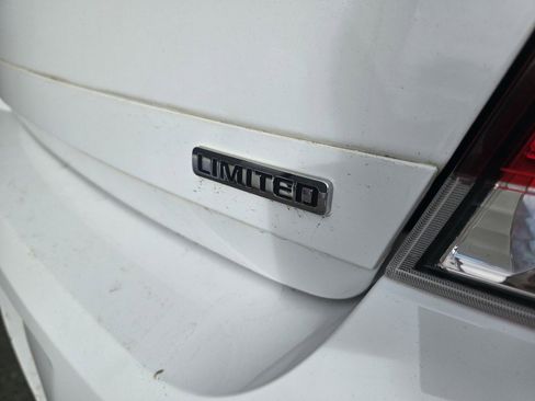 Used 2016 Chevrolet Impala LTZ image 9