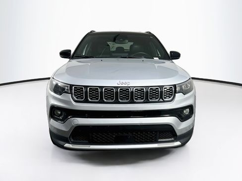Used 2025 Jeep Compass Limited AWD/4WD image 2