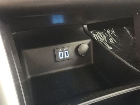 Used 2020 Ford Fusion SE image 8