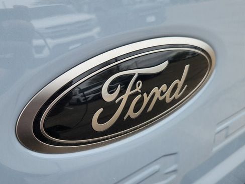 Used 2026 Ford F250 Lariat w/ Black Appearance Package AWD/4WD image 16