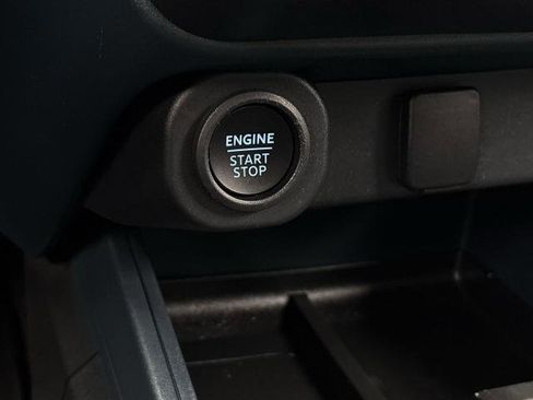 Certified 2025 Ford Maverick XLT w/ Black Appearance Package AWD/4WD image 19
