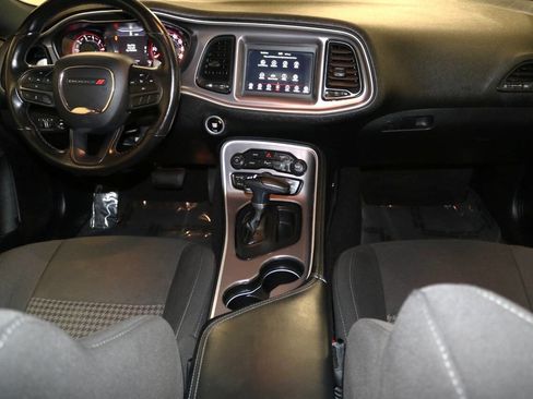 Used 2022 Dodge Challenger GT w/ Driver Convenience Group image 16