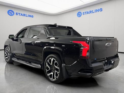 Used 2024 Chevrolet Silverado EV RST image 5