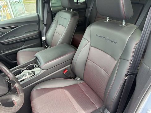 Used 2025 Honda Ridgeline Black Edition image 35