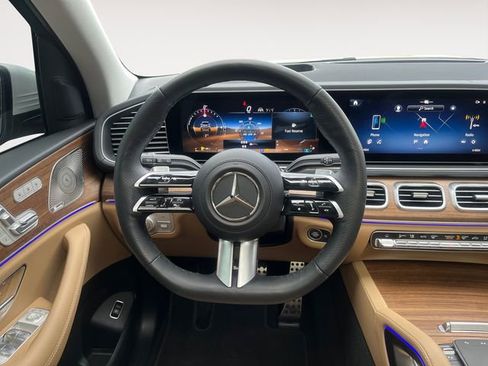 Certified 2025 Mercedes-Benz GLS 580 4MATIC image 12