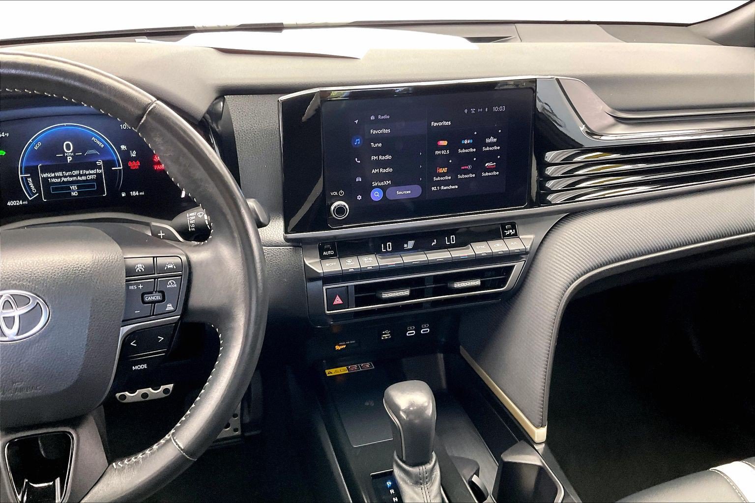 Used 2025 Toyota Camry SE FWD image 5