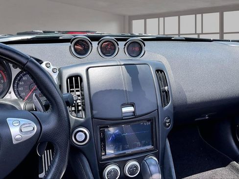 Used 2014 Nissan 370Z Touring RWD image 6