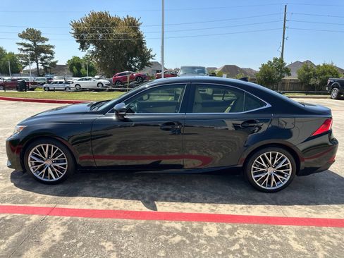 Used 2014 Lexus IS 250 w/ Premium Package RWD image 4