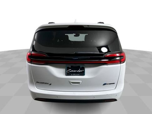 Used 2021 Chrysler Pacifica Touring-L w/ Uconnect Theater Family Group FWD image 7