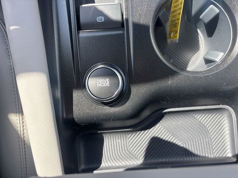 New 2026 Ford Explorer Active w/ Active Comfort Package image 36