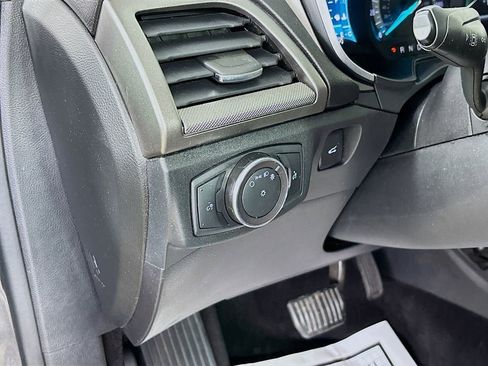 Used 2020 Ford Fusion SE FWD image 10