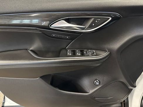 Used 2023 Buick Envision Essence w/ Sport Touring Package AWD/4WD image 11