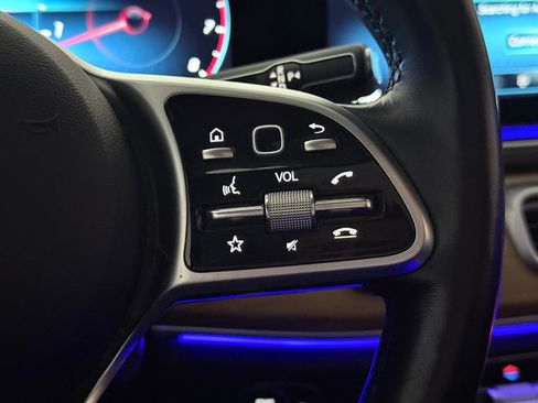 Used 2023 Mercedes-Benz GLS 450 4MATIC image 39