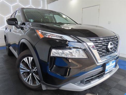 Used 2023 Nissan Rogue SV AWD/4WD image 2