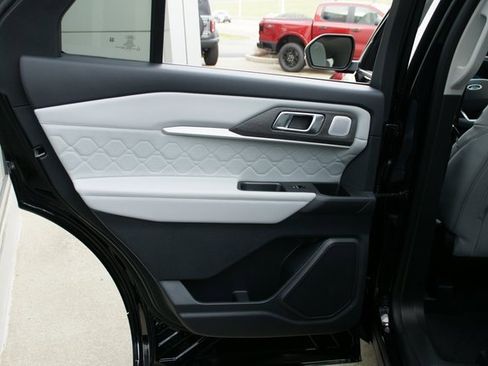 New 2026 Ford Explorer Platinum w/ LUX Leather Package image 31