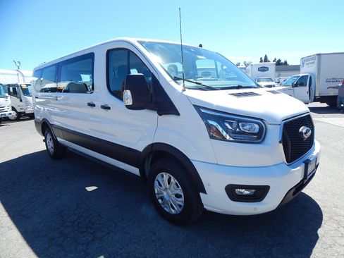 Used 2023 Ford Transit 350 XLT RWD image 10
