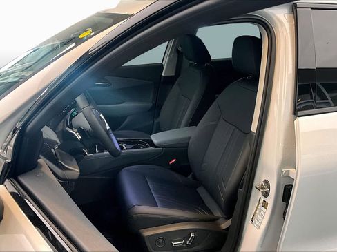 New 2026 Audi Q3 quattro 2.0T AWD/4WD image 9