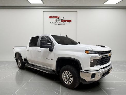 Used 2024 Chevrolet Silverado 2500 LT AWD/4WD image 1