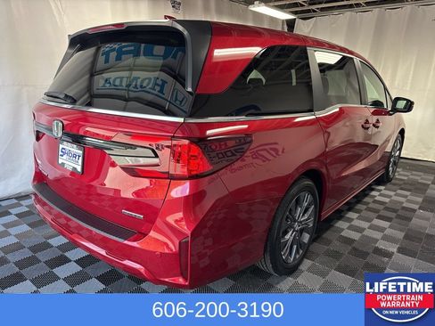 New 2026 Honda Odyssey Touring image 6