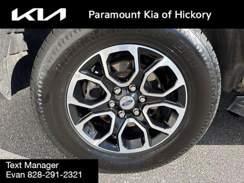 Used 2024 Ford Expedition Max XLT image 9