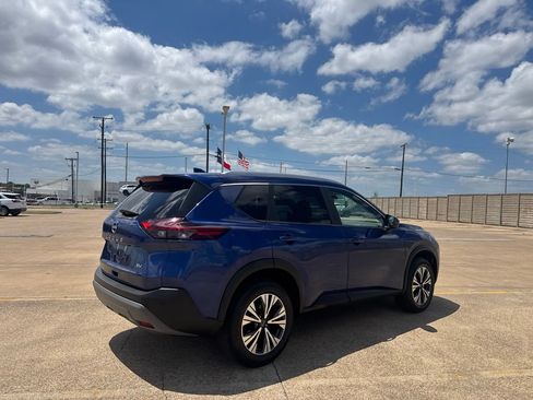 Certified 2023 Nissan Rogue SV w/ SV Premium B Package FWD image 20