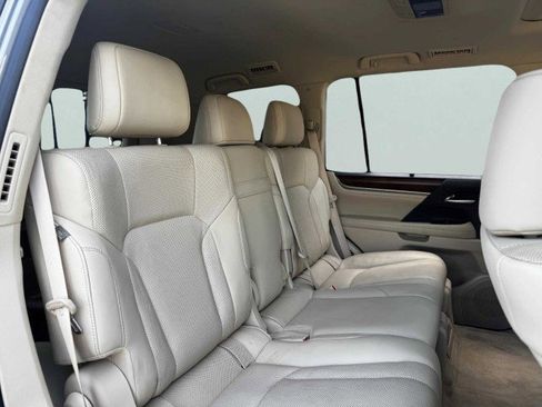Used 2019 Lexus LX 570 4WD image 55