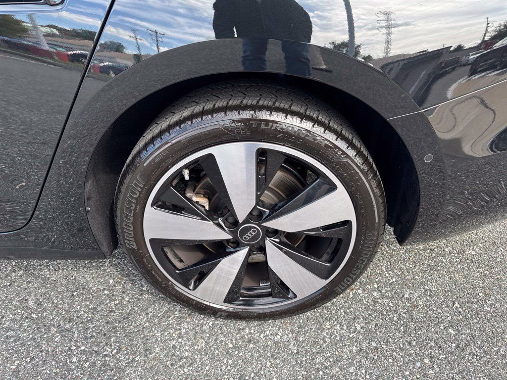Used 2025 Audi A5 2.0T Premium w/ Convenience Package AWD/4WD image 8