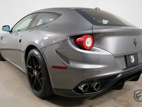 Used 2012 Ferrari FF image 7