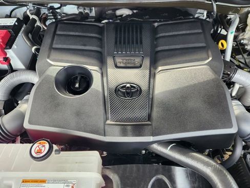 Used 2025 Toyota Tundra Limited image 27