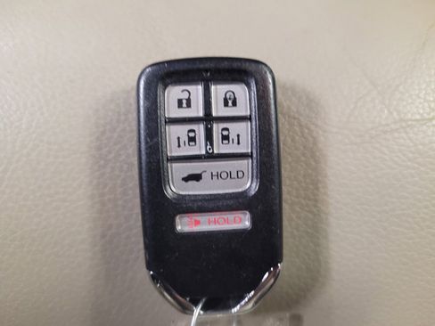 Used 2016 Honda Odyssey EX-L image 32