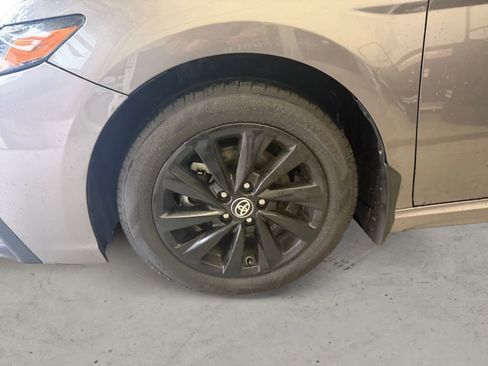Used 2024 Toyota Camry SE FWD image 6