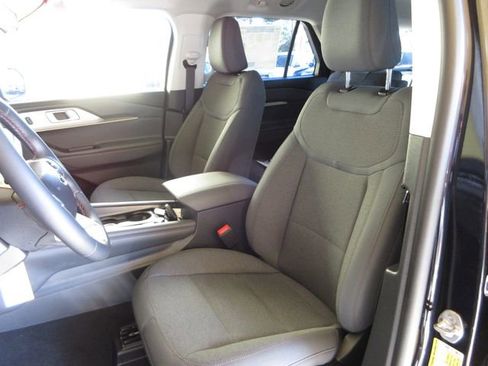 New 2026 Ford Explorer Active image 11