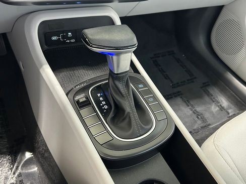 Used 2024 Hyundai Kona SE image 21