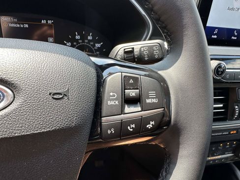 Certified 2022 Ford Escape SEL AWD/4WD image 31
