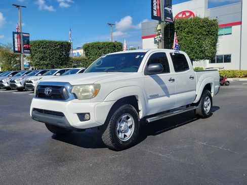 Used 2013 Toyota Tacoma PreRunner image 6