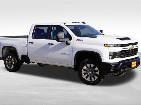 Certified 2024 Chevrolet Silverado 2500 Custom w/ Custom Value Package AWD/4WD image 2