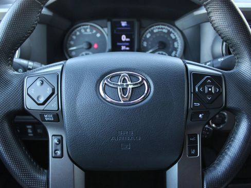 Used 2019 Toyota Tacoma TRD Off-Road RWD image 15