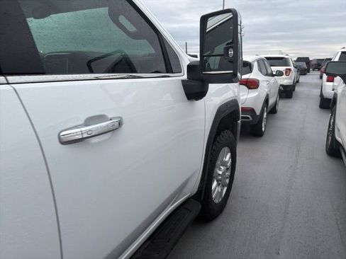 Used 2022 GMC Sierra 2500 SLT w/ SLT Preferred Package image 37