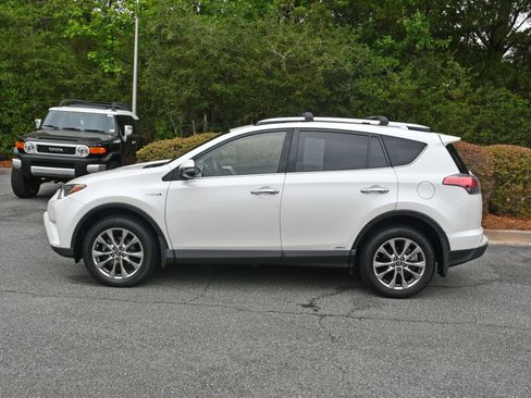 Used 2016 Toyota RAV4 Limited AWD/4WD image 2