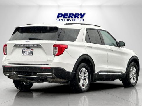 Used 2023 Ford Explorer XLT w/ Equipment Group 202A image 3