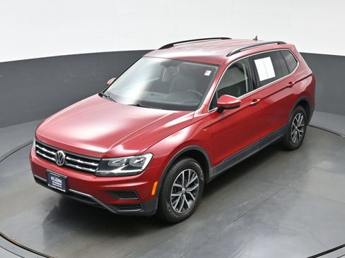 Used 2019 Volkswagen Tiguan SE AWD/4WD image 34