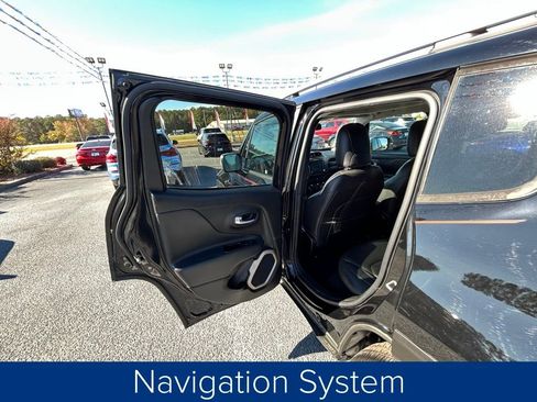 Used 2017 Jeep Renegade Limited image 15