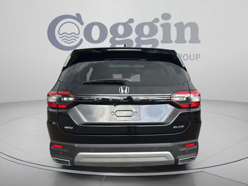 Certified 2024 Honda Pilot Elite image 4