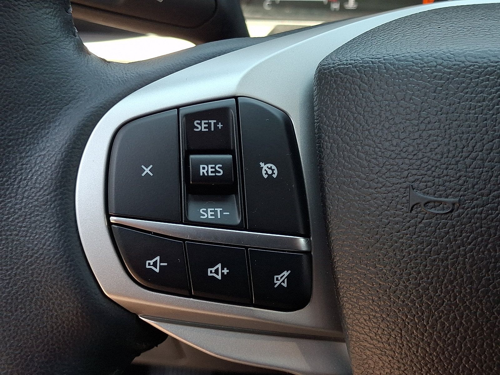 Certified 2023 Ford Explorer XLT w/ Equipment Group 202A AWD/4WD image 23