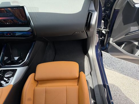 Used 2025 BMW X3 xDrive30i w/ Premium Package image 17