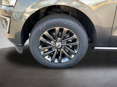 Used 2020 Ford Expedition Limited AWD/4WD image 35