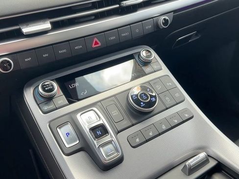 Used 2023 Hyundai Palisade Calligraphy image 31